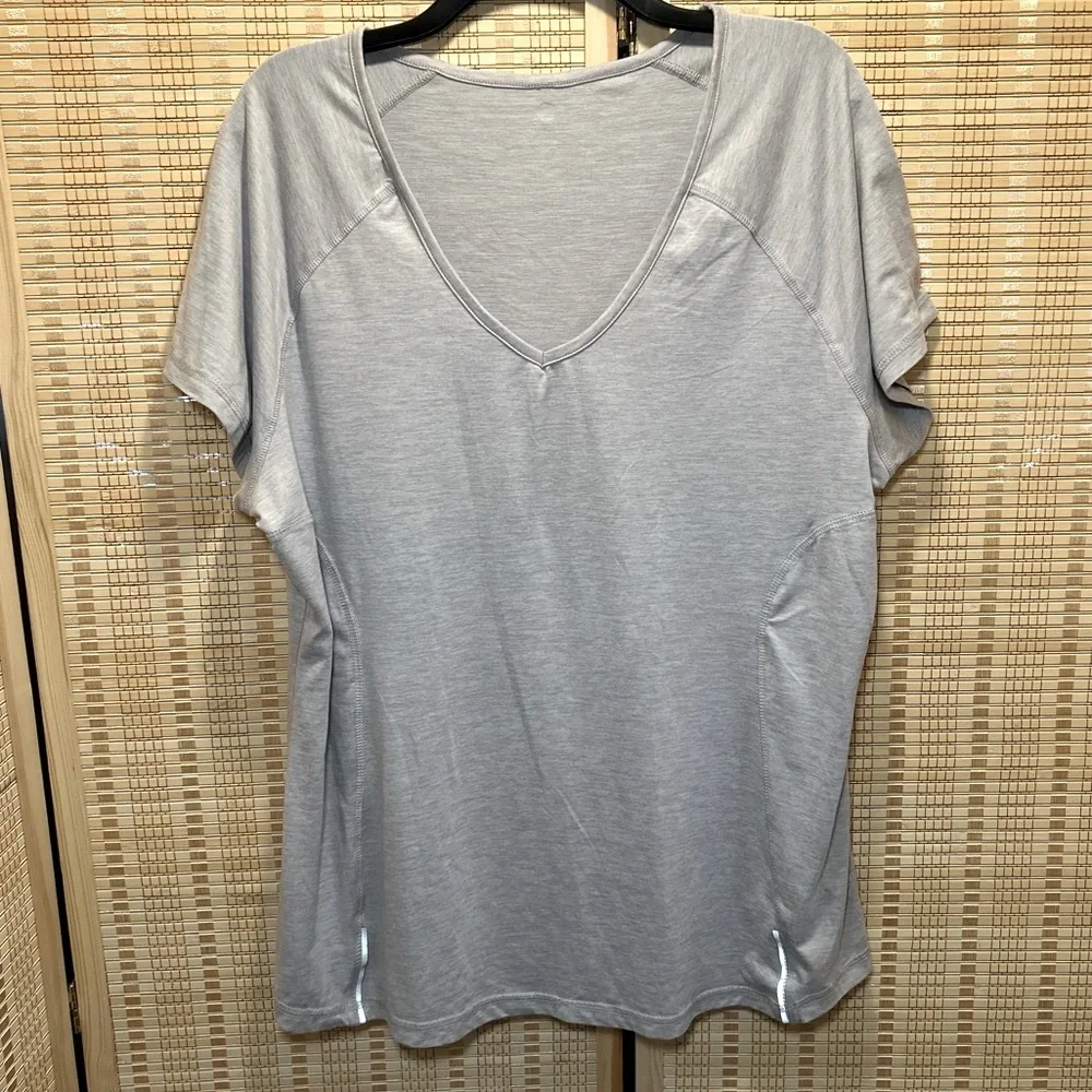 Simple Top - Picture 5 of 5